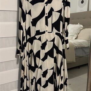 Zara Black and White Long Sleeve Dress